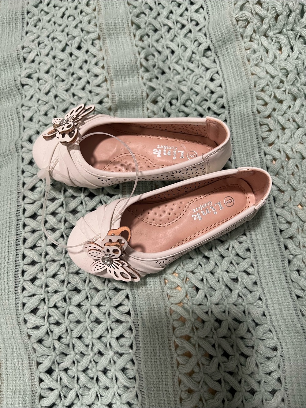 Link Girls Light Pink Butterfly Dress Flats - Picture 2 of 4
